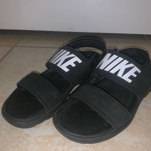 Nike - tanjun black sandal